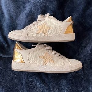 Shushop shiny gold sneakers